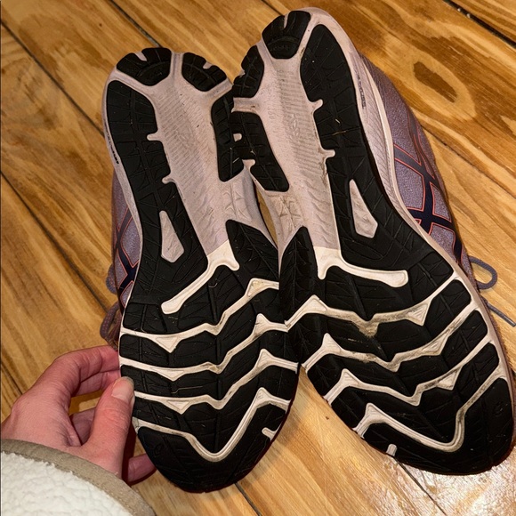 ASICS GT-2000 11 - Picture 2 of 4